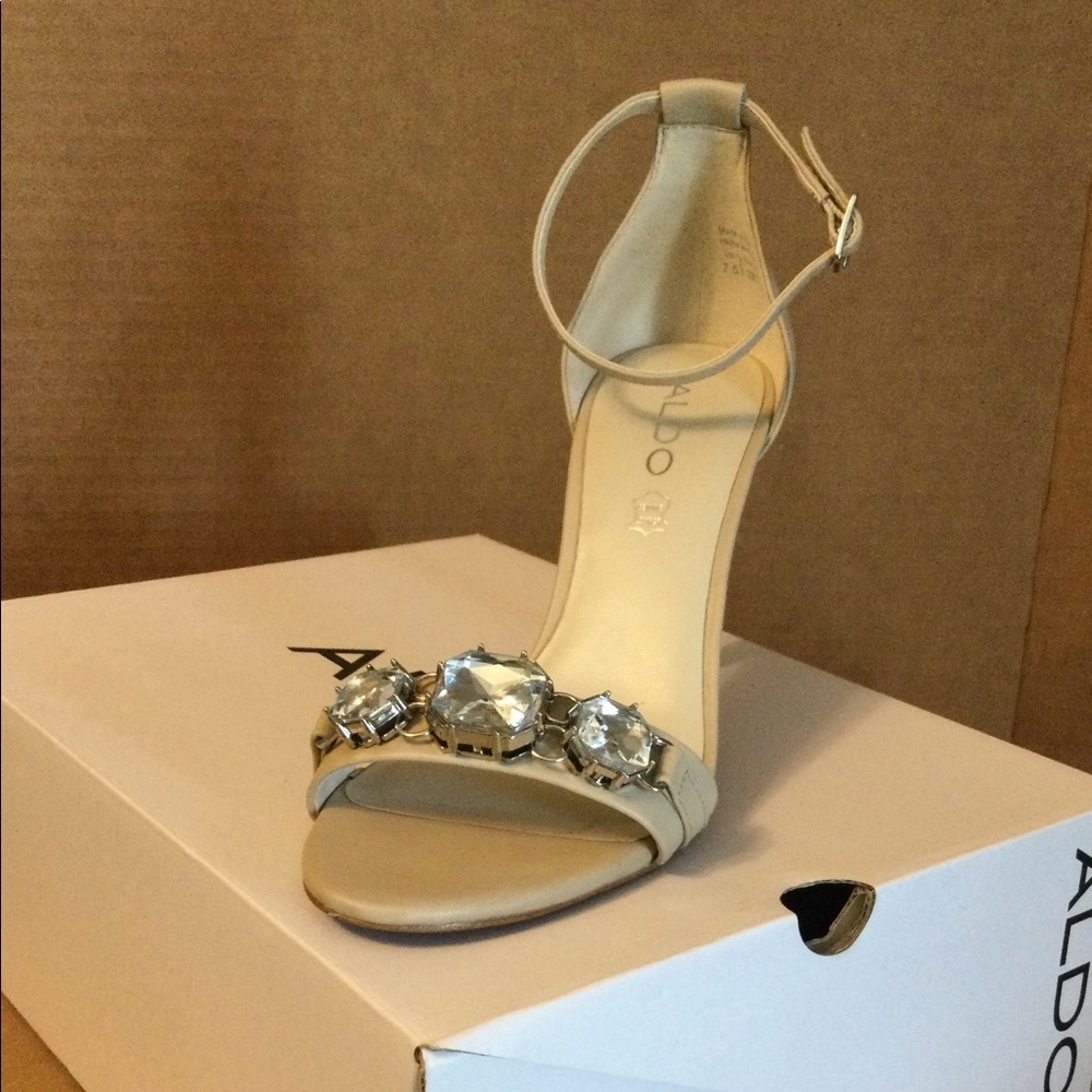 Aldo Kurman heel - 7 1/2 style: Kurman in bone
